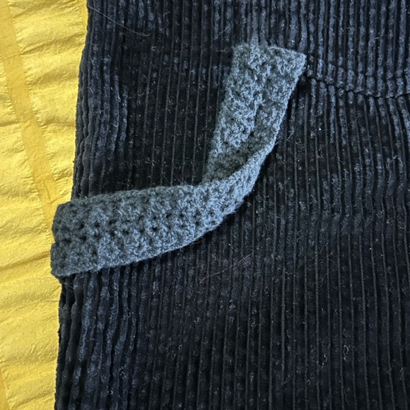 EUC Black CARGO CORDUROY PANTS with KNIT ACCENTS, RARE FIND!! - Picture 5 of 5